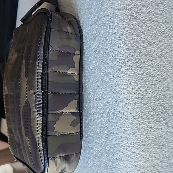 Camouflage Crossbody Bag - Picture 2 of 5